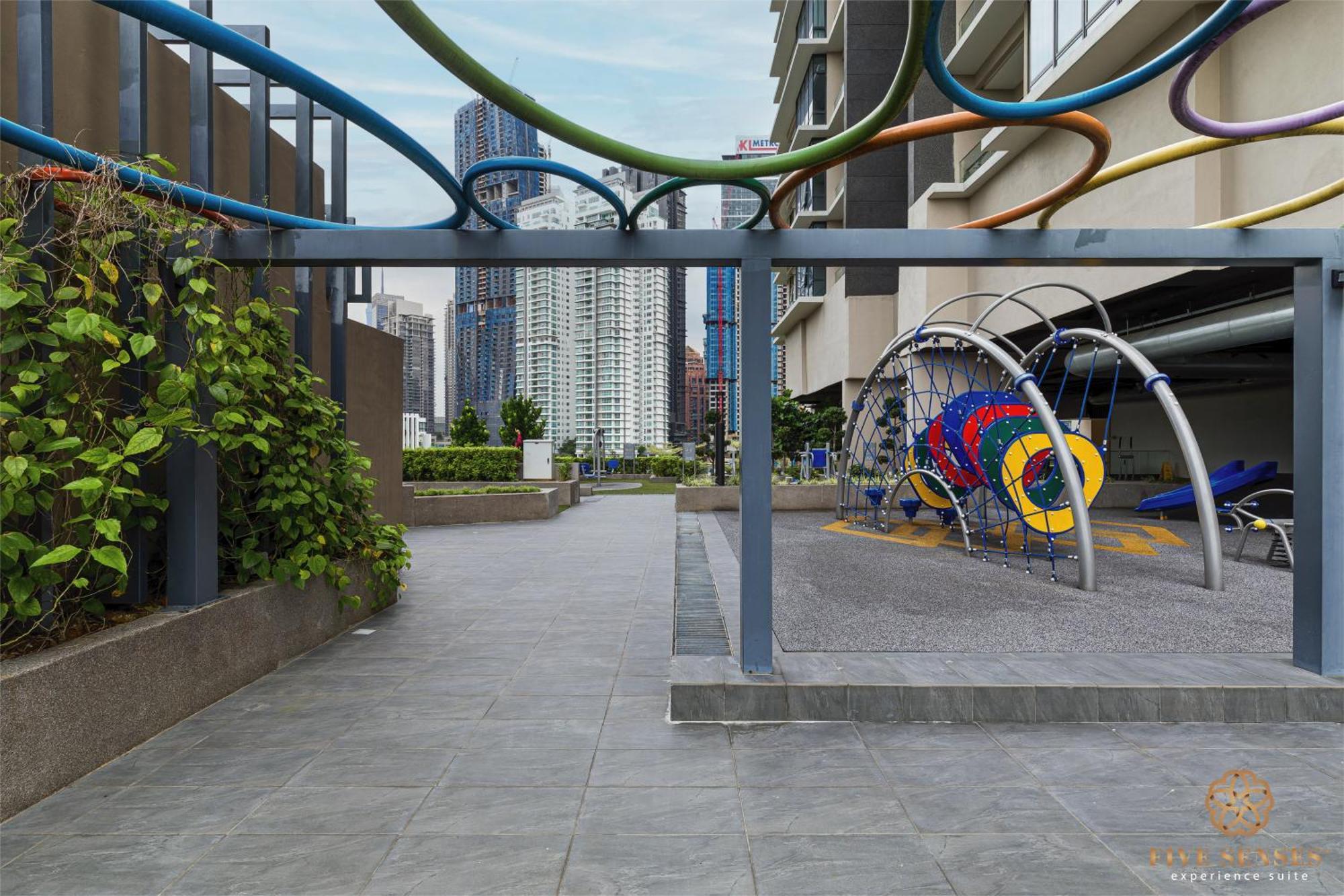 The Manor Residence Klcc By Five Senses Kuala Lumpur Exterior photo